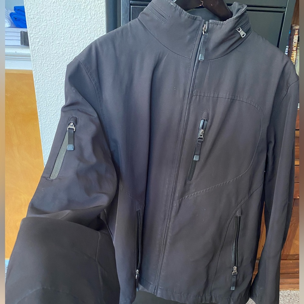 TUMI Tech Black 100% Polyester Full Zip Ski Snowboard Coat Winter Jacket Men's L